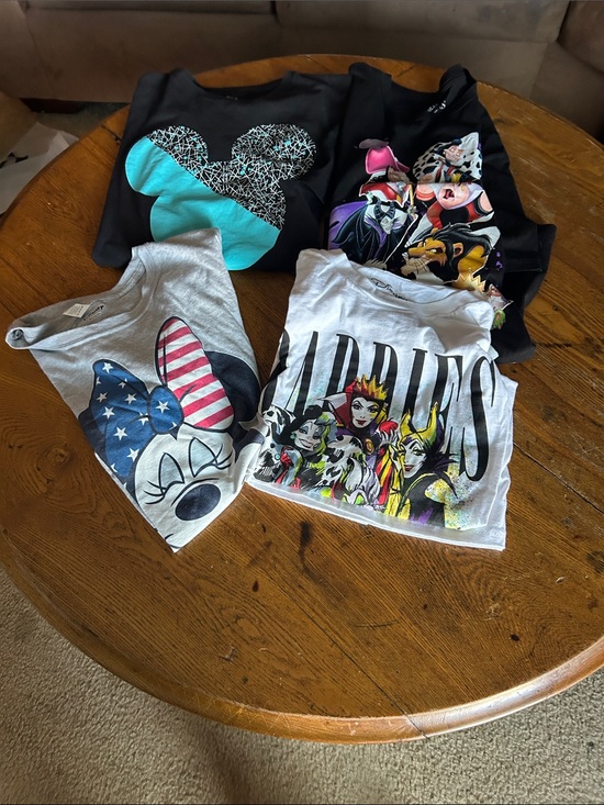 Disney Tops - Four Graphic Disney T-Shirt